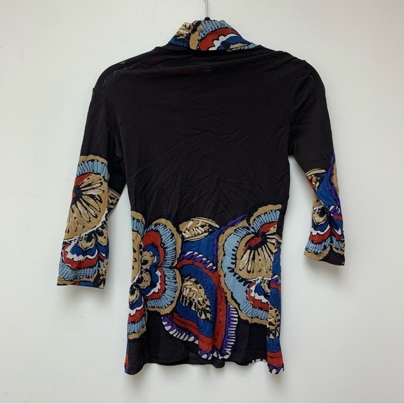 Papillon Blanc Mesh Turtleneck - Picture 8 of 9